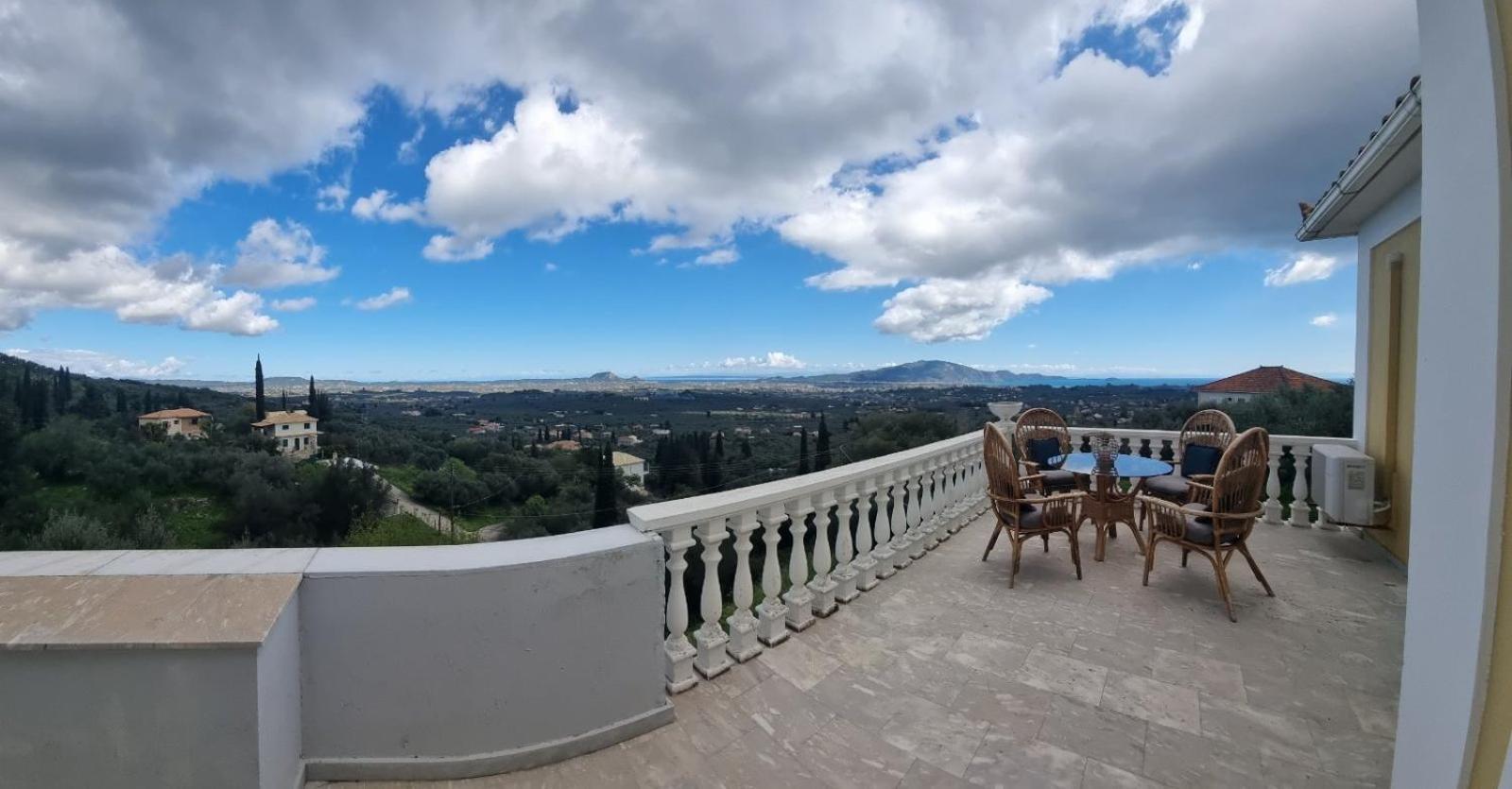 Vila Kalielaia Mouzákion Exteriér fotografie